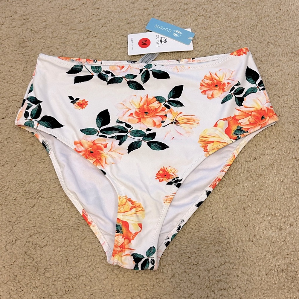 NWT Cupshe Bikini Bottom Size Medium